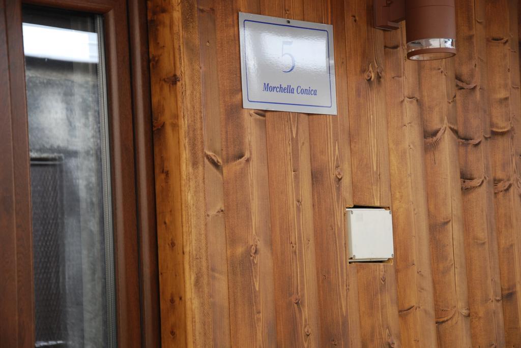 Guest House Caracas Lorica Luaran gambar